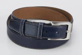 Blauwe nette riem van 3,2 cm breed. Gave uitstraling door het contrast stiksel en geschuurde toplaag.