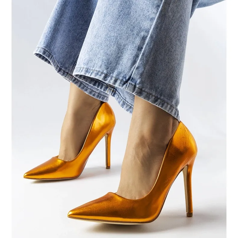 Oranje metallic hakken van Delis