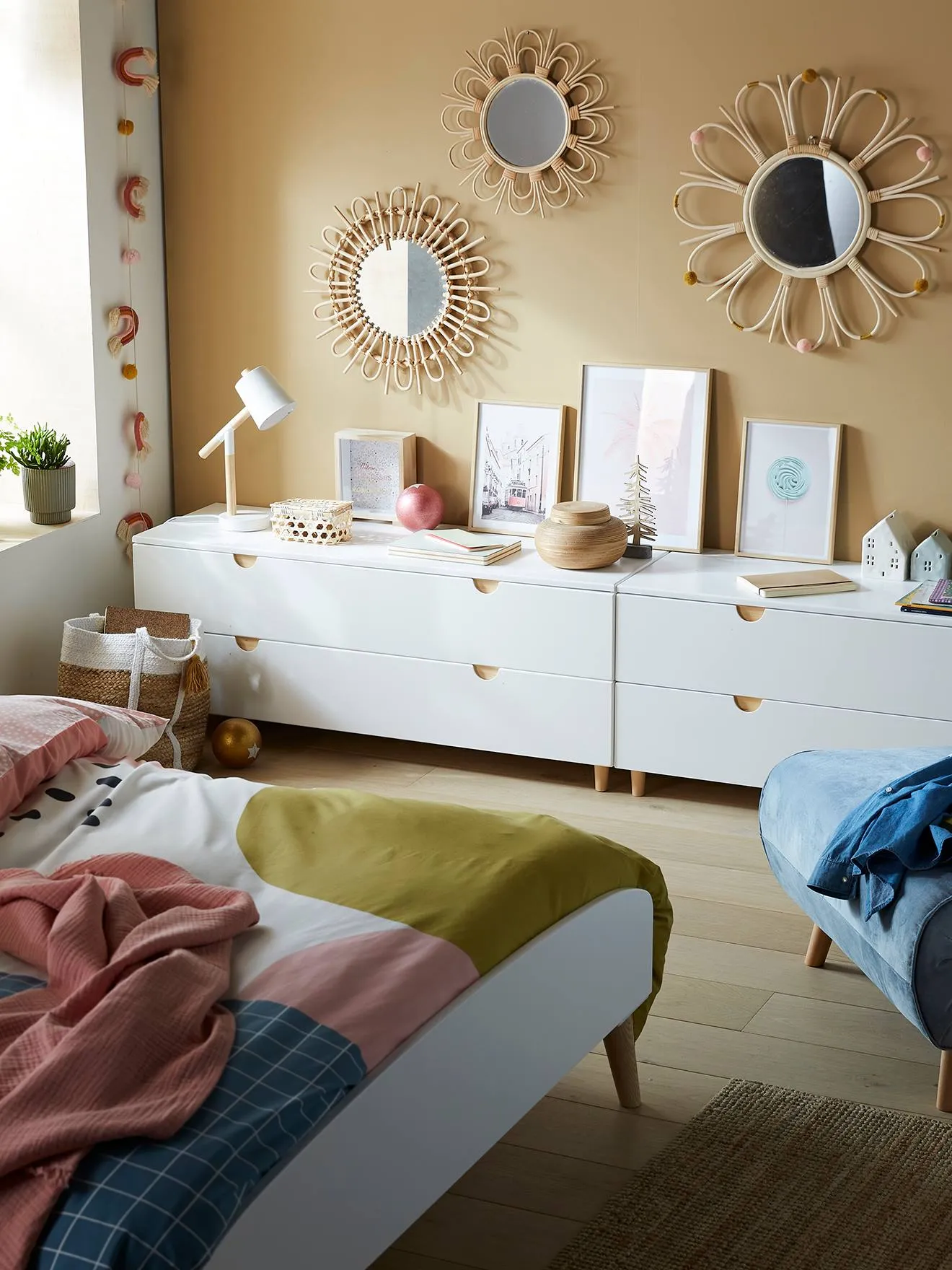 VERTBAUDET  COMMODE MET 2 LADEN ONDER HELLING LIGNE ECLIPSE  WIT